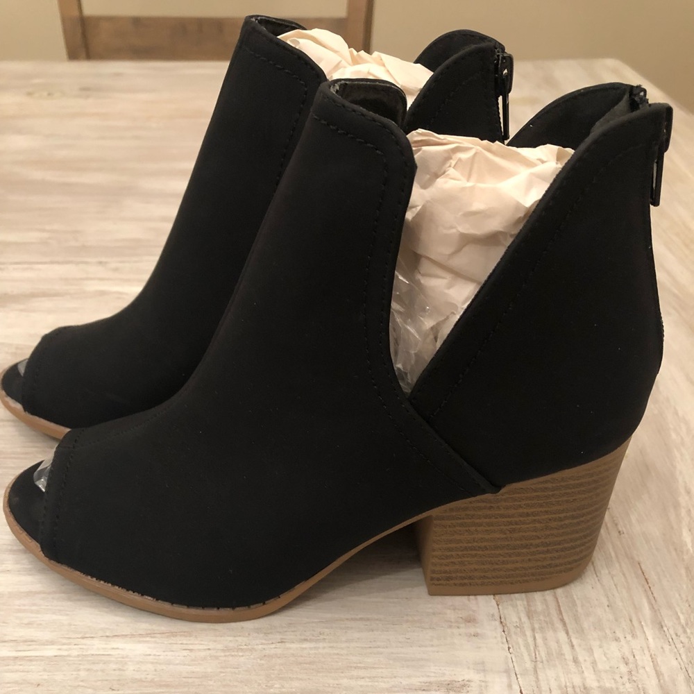 Peep toe ankle booties! BRAND NEW
